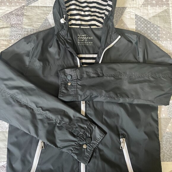 Giordano lightweight jacket with striped lining I Size Small I Black I GUC - Picture 6 of 8